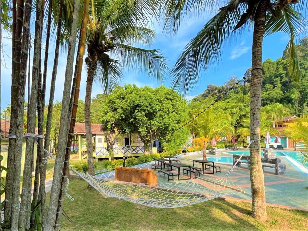 Pangkor Holiday Resort Kampong Sungai Udang Eksteriør billede